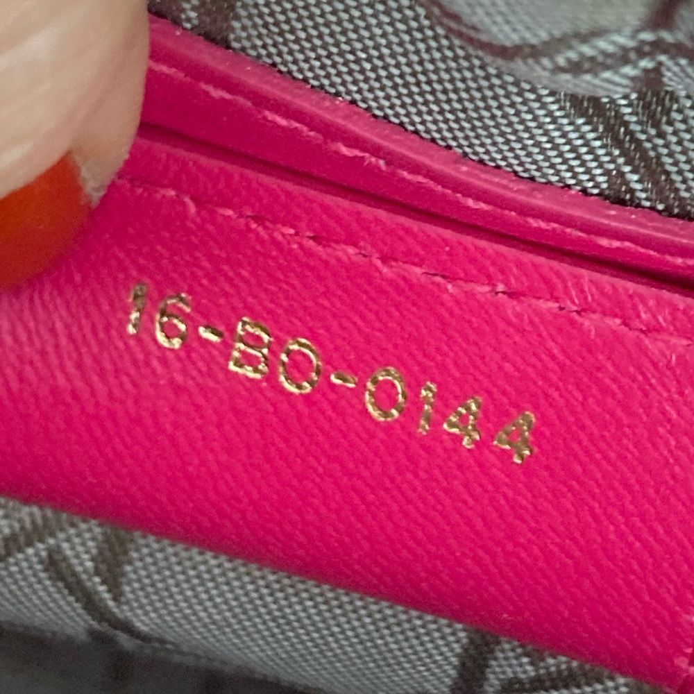 🚫SOLD🚫 Christian Dior
Lady Dior Bag Cannage Quilt Lambskin Medium - Picture 13 of 13